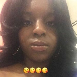 Meet your Posher, Chanel